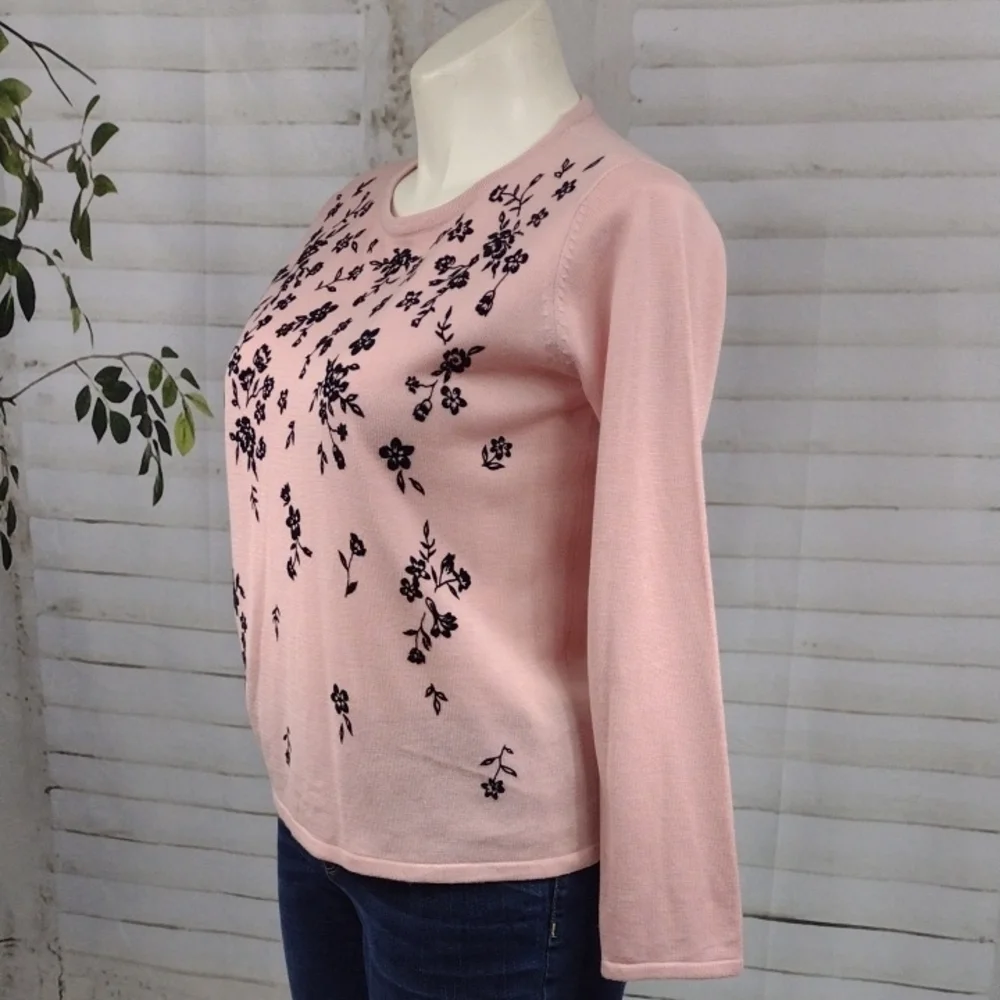 Liz Claiborne Pink Sweater with Black Floral Embroidery Size L - Picture 4 of 6